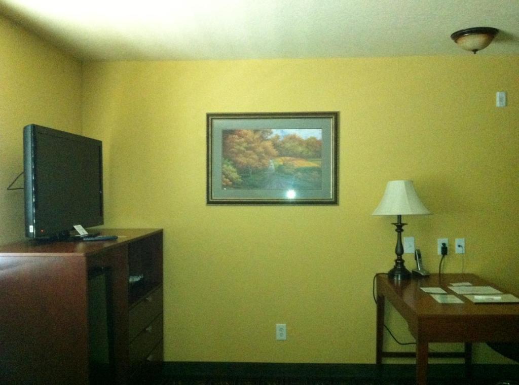 Southern Inn And Suites Yorktown Room photo